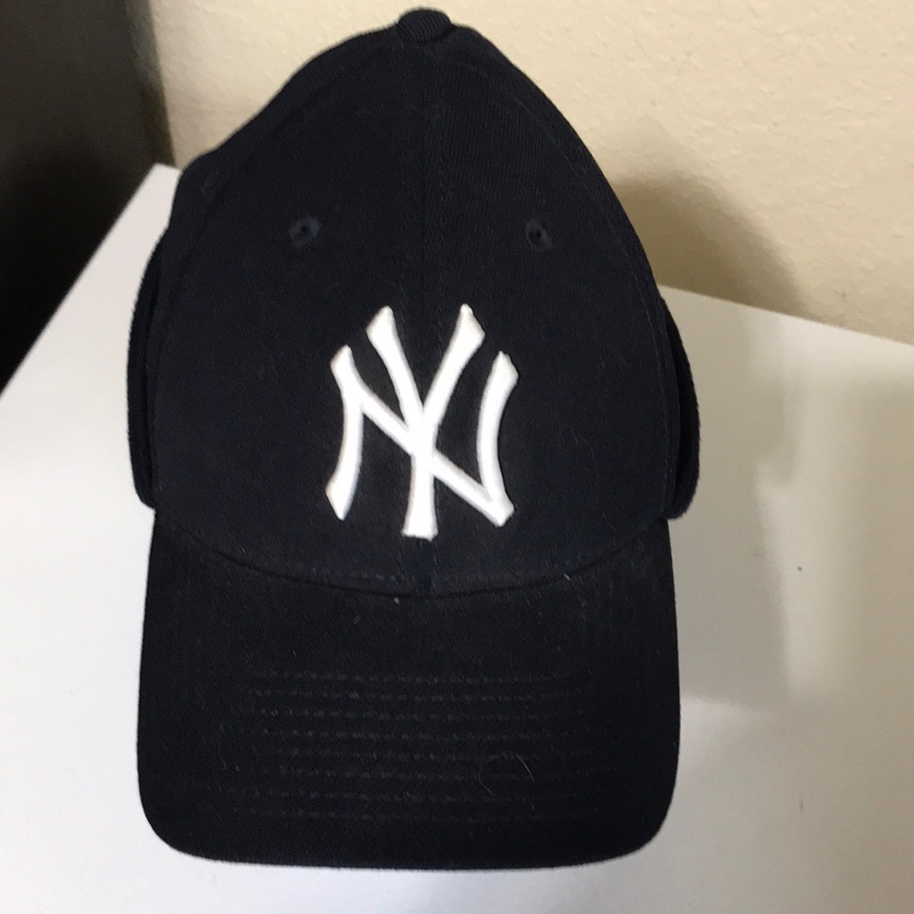 New York Yankees New Era Authentic Collection Baseball Cap. Very Good Condition.